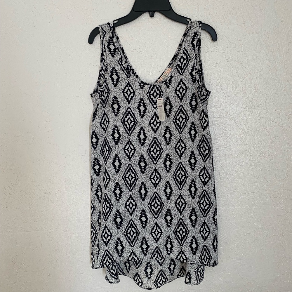 Woman’s tunic top